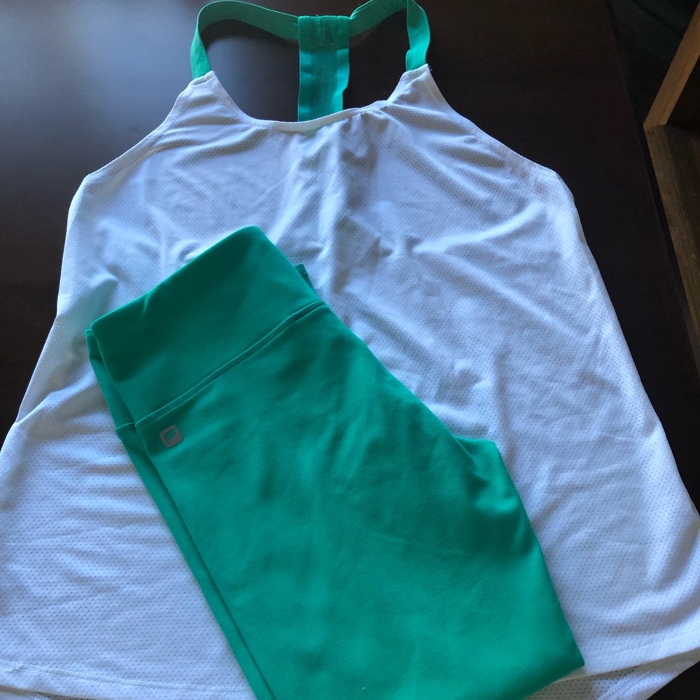 NWOT Fabletics Tank XS coordinating Capri XXS